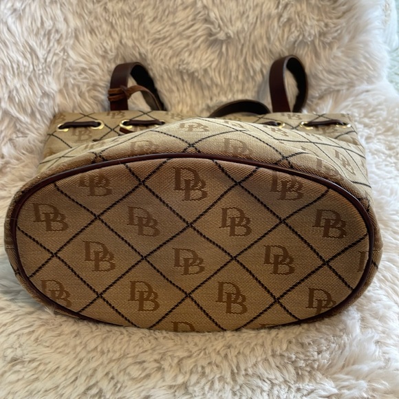 Dooney & Bourke Brown Shoulder Bag - Picture 11 of 16